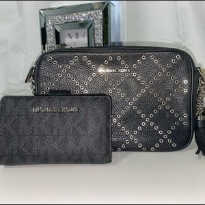 Michael Kors Handbag & Wallet Set